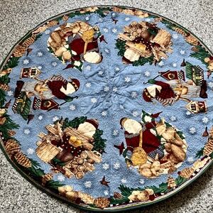 Reversible Round Christmas Quilt Table Cloth